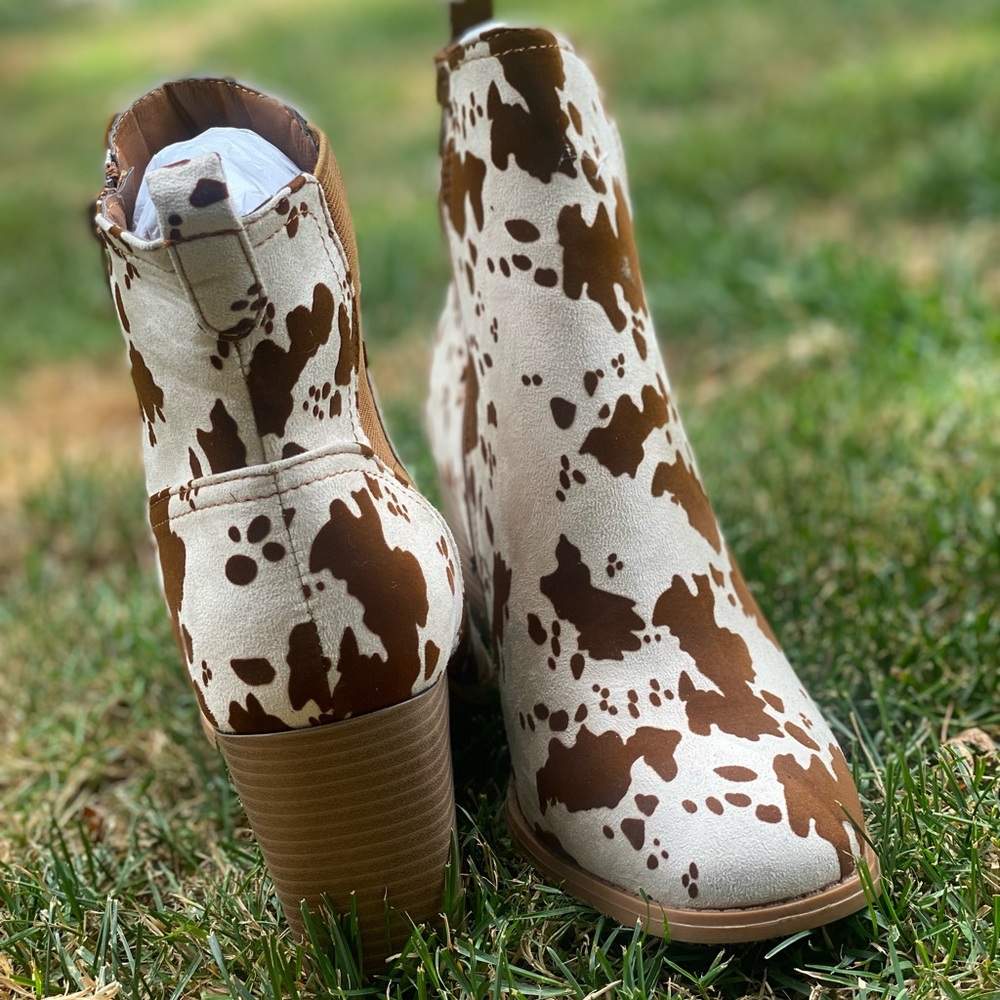 Buckle Brown and White Ankle Booties